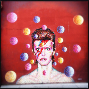 david_bowie_graffiti_brixton_-hipstamatic_-photography_-graffiti_-art_14276176526.jpg