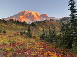 Mt Rainier Sunrise Oct 2022