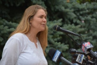 Mosier Mayor Arlene Burns speaking in Hood River Rally 6-4-2016